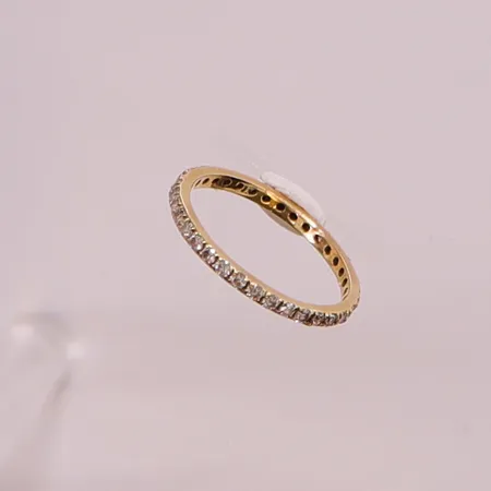 Alliansring, diamanter 34x ca 0,01ct, Ø18¼, bredd:2mm, en diamant saknas, 18K 1,6g.