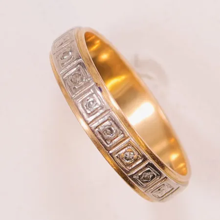 Ring, diamatner 6x ca 0,01ct, Ø17½, bredd:4mm, 18K 3,8g.