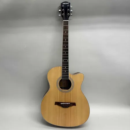 Akustisk gitarr, Gecko GF-40, no 38-8563, 23111261143, made in China, kvitto 2024, mjukt fodral Skickas med Bussgods eller PostNord