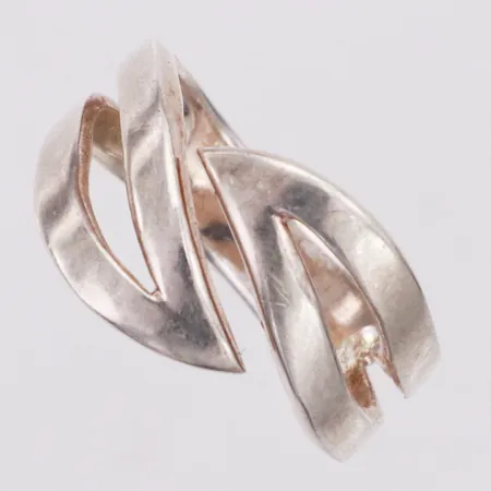 Ring, öppen modell, stl ca 16½, Guldfynd, 925/1000 silver Vikt: 4,9 g