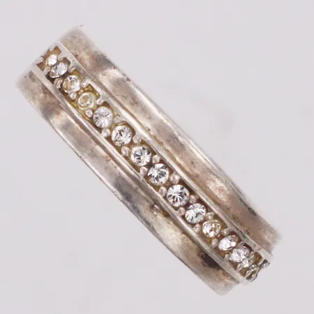 Ring, vita stenar, stl 16¾, Guldfynd, 925/1000 silver Vikt: 2,6 g