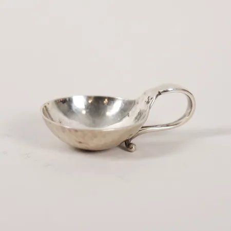 Saltkar, modell 110, Georg Jensen, 1915-1930, kontrollstämpel Christian F Heise, Danmark, silver. Vikt: 14,4 g