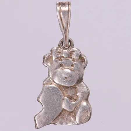 Hänge nallebjörn, ca 22x11mm inkl ögla. 925/1000 silver Vikt: 1,3 g