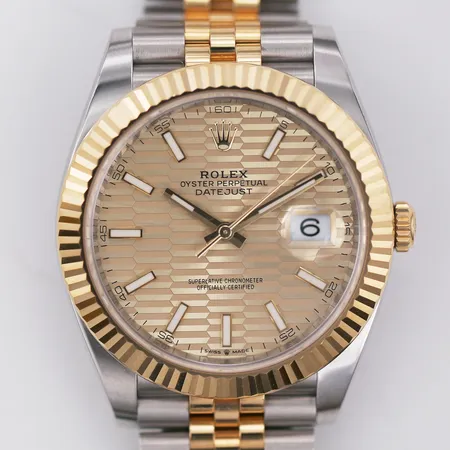 Herrur Rolex Oyster Perpetual Datejust, guld/stål, automatisk, ref-nr:126333, serie-nr:X5F45891, gott skick, Ø41mm, sigill, tagg, manual, box, certifikat och kvitto från Nymans Ur Stockholm daterat 2023-02-03.