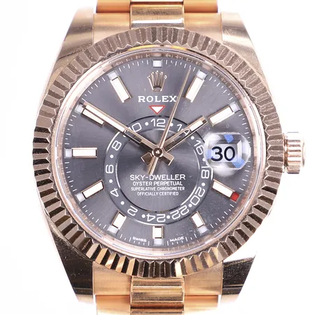 Herrur Rolex Sky-Dweller Oyster Perpetual, 18K, roséguld, automatisk, Ø41mm, refnr; 326935 serienr; L020R388, safirglas, datum, oysterlänk 18K, certifikat 2019, inga extra länkdelar, ej box, bruttovikt 237 g