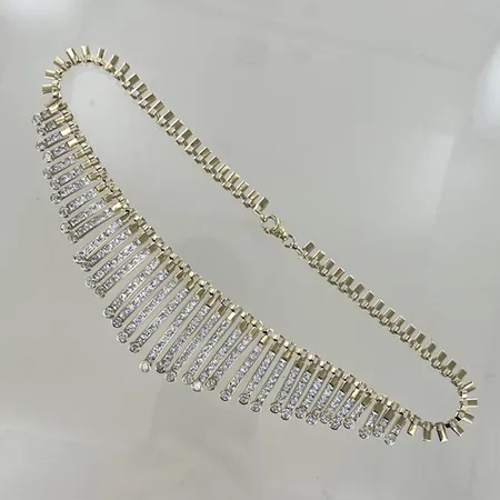 Collier med stenar i set, längd 44 cm, höjd 1,5-3,5 cm, lite ojämna öglor, 14K  Vikt: 42,3 g