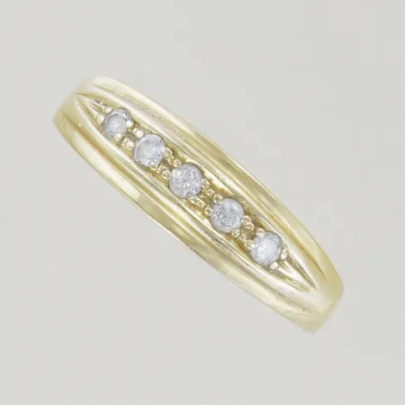 Ring med stenar, Ø 17½ mm,14K  Vikt: 1,6 g