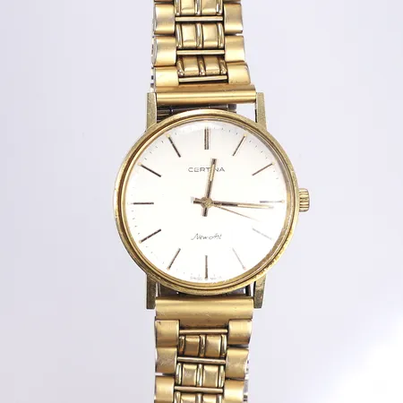 Herrur Certina New Art, Ø34mm, manuell, boett i 18K, serienummer 441381068, originalask, gåvogravyr, defekt armband dubblé ej original, Bruttovikt: 64,2g Vikt: 0 g