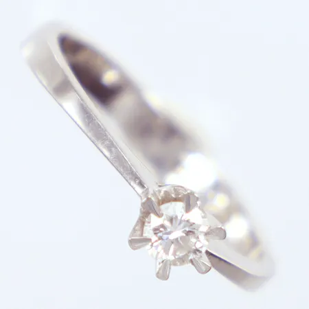 Ring, diamant 0,17ct, vitguld, Ø16¾, 6 klor, W/SI, 18k Vikt: 2,3 g