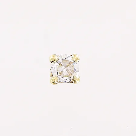 Enstaka örhänge, vit sten, 4x4mm, 18K.  Vikt: 0,4 g