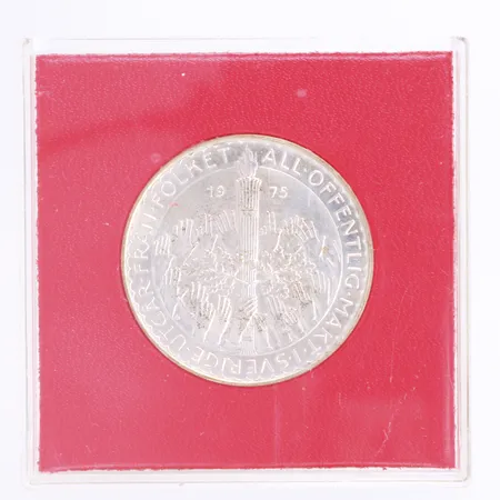 Mynt, 50kr, All offentlig makt i Sverige utgår från folket, Ø36,1mm, etui, silver 925/1000 Vikt: 26,8 g