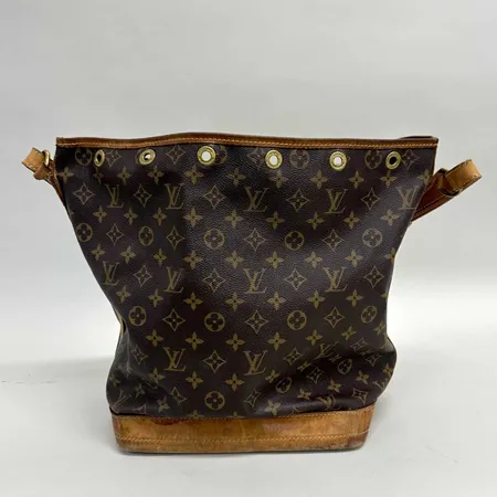 Väska, Louis Vuitton, Noé, monogram canvas med läderdetaljer, mått ca 35x26x18cm, datumkod FH0910 (tillverkad i USA år 1990), märkt "Louis Vuitton Malletier", snöre saknas, kraftigt slitage, fläckar in- och utvändigt, del av innerfoder i botten har gått sönder, inga tillbehör