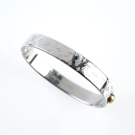 Armband Louis Vuitton Nanogram Cuff  M00249, innermått 15,5cm, bredd ca 10mm, original kvitto Mallorca 2023 Vikt: 0 g