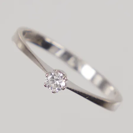 Ring, stl 18¾, bredd 2-3,5mm, briljantslipad diamant 1x0,12ct, Kaplans Safir AB vitguld 18K,  Vikt: 2,2 g