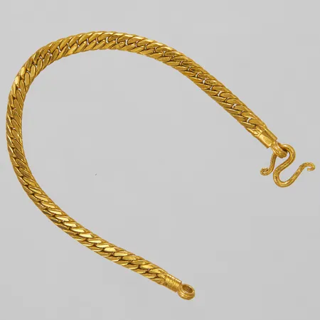 Armband manglad pansar, längd ca 15,5cm, bredd 4,5mm, Thaiguld, 1 baht, 23K Vikt: 15,2 g