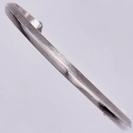 Armring, Ba Konstgjuteri AB, årsstämpåel saknas, "All_Blues", bucklor, ca 62x42mm, 925/1000 silver Vikt: 13,5 g