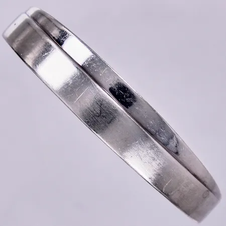 Armring, ca 55x46mm, bredd ca 4-11mm, GHA 925-1000 silver Vikt: 21,5 g