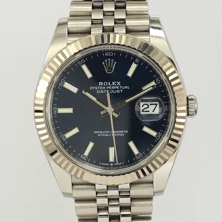 Herrur Rolex Datejust, Ø41mm, stål, automatisk, datum, vitguldsring, referensnummer: 126334, serienummer: C83579Q2, Cal. 3235, boettnr: 2480, jubileelänk, stål, viklås, extra länkbit, repor på lås samt boett, stötskada på horn, manual, certifikat 2022, kartong