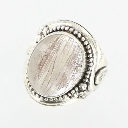 Ring med Rutilkvarts, stl: 18, bredd: 25mm, något lös sten, silver 925/1000 Vikt: 15,7 g