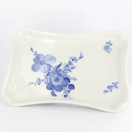 Upplägningsfat, "Blå Blomster", porslin, mod: 10/1694, 24 x 16cm, Royal Copenhagen, Danmark Vikt: 0 g
