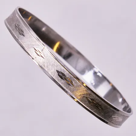 Armring, Ø ca 6,7cm, bredd: ca 7mm, 830/1000, silver, vikt: 15,9g 