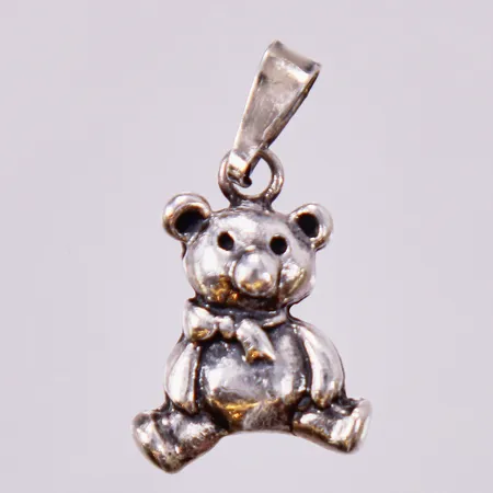 Hänge längd ca 22mm, bredd ca 11mm, 925/1000 silver Vikt: 1,6 g