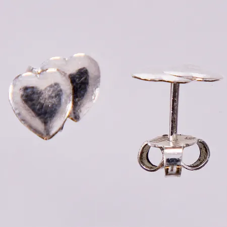Ett par örhängen hjärtan, Ø ca 9mm, 830/1000, silver Vikt: 0,6 g