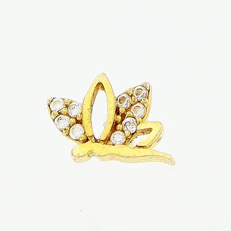 Enstaka örhänge, vita stenar, 9x6mm, 21K.  Vikt: 0,7 g