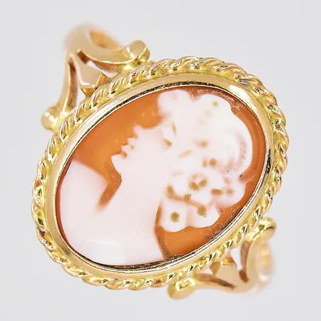 Ring Camé, stl 17¼, ovandel bredd 16mm, 18K Vikt: 2,5 g