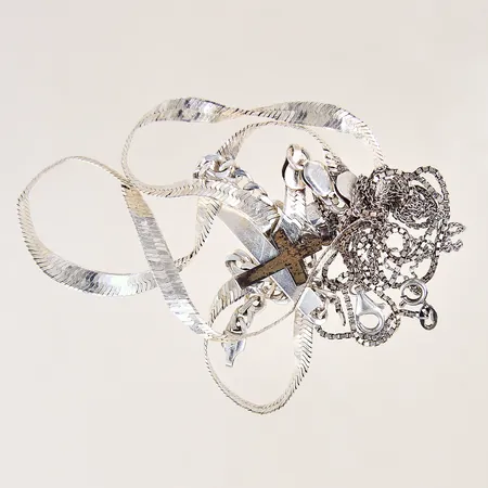 Silversmycken, defekta, silver 925/1000 Vikt: 25,7 g