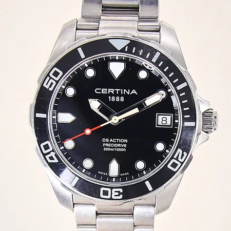 Herrur Certina DS Action Precidrive 300m/1000ft, Ø41mm, stål, quartz, ref-nr: C032410A, serie-nr:JNP K21 CMK, datum, 9 monterade länkbitar, sekundvisare, svart urtavla, safirglas, repig stållänk, repig vridning, repig viklås, behov av batteribyte, inga tillbehör.  Vikt: 0 g