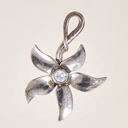 Hänge blomma med vit sten, 29x21mm, silver 925/1000 Vikt: 1,8 g