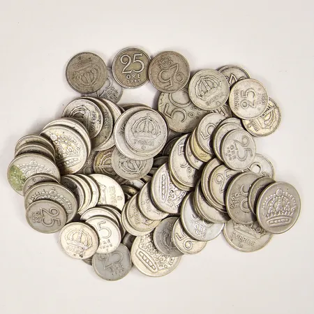 Mynt, 25 öre, 50 öre, olika år, silver 400/1000 Vikt: 258,9 g