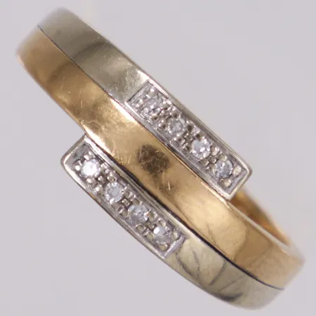 Ring med åttkantslipade diamanter ca 0,04ctv, stl 18, rödguld/vitguld, GHA, 18K Vikt: 2,6 g