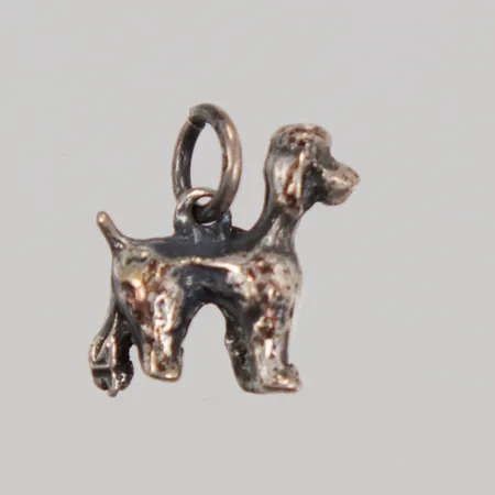 Hänge Hund, 13x9mm, silver 830/1000 Vikt: 2,3 g