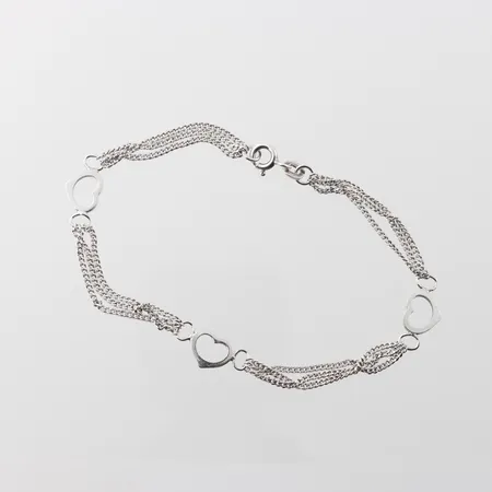 Armband med hjärtan, längd 19cm, bredd 7,3mm, silver  Vikt: 3,2 g