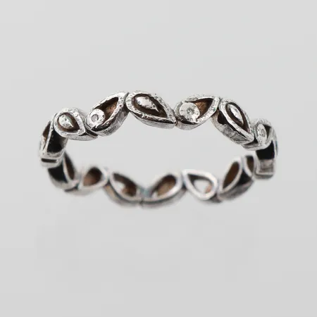 Ring med vita stenar, Thomas Sabo, storlek 16 ½ mm, bredd 2.9 mm, silver. Vikt: 1,9 g