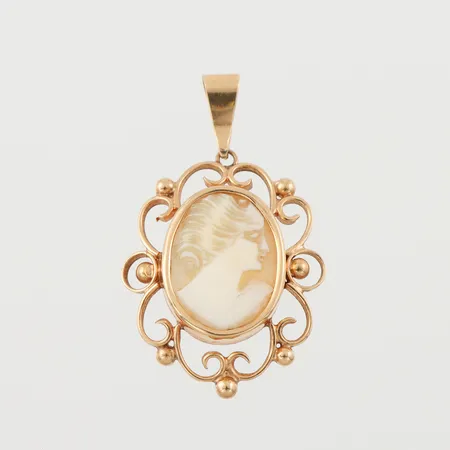 Caméhänge, Hallberg Guldvarufabrik Aktiebolag Köping, höjd med ögla 34 mm, 18k. Vikt: 3,4 g