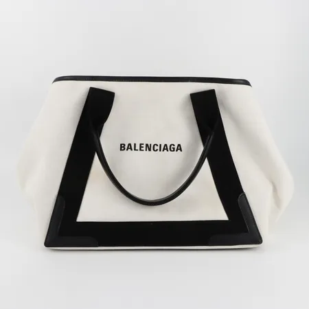 Väska Balenciaga , tyg med läderdetaler, mått höjd mitten ca 24cm, bredd överdel 32cm, bredd nedre 32cm, djup 17cm, handtag 43cm, dustbag, förefaller oanvänd Vikt: 0 g