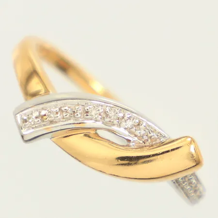 Ring, diamanter 12xca0,005ct, stl 18, bredd 1,5-6mm, tvåfärgad, GHA,18K  Vikt: 3,4 g