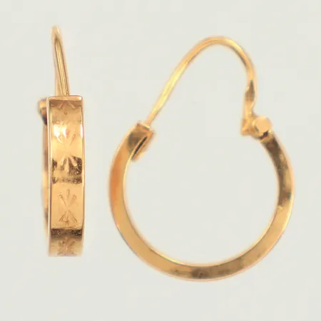 Ett par örhängen creoler, Ø12,8mm, mönsterdekor, 18K  Vikt: 1,2 g