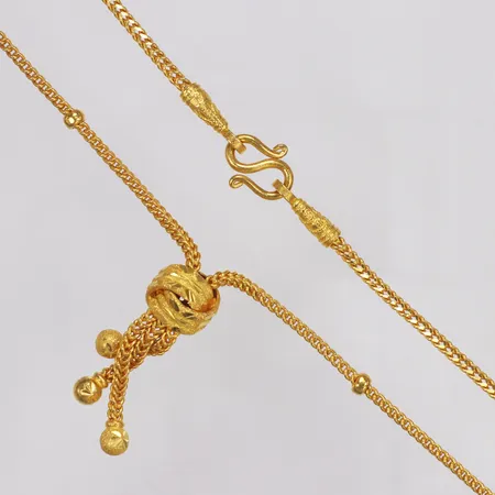 Collier, 46cm, hängdel ca 45mm, s-lås, thaiguld 3 baht, 23K  Vikt: 45,6 g