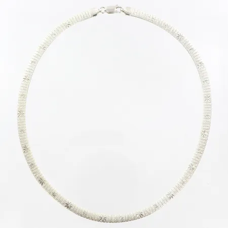 Collier med stjärndekor, 43cm, bredd: 6mm, GHA, silver 925/1000 Vikt: 24 g