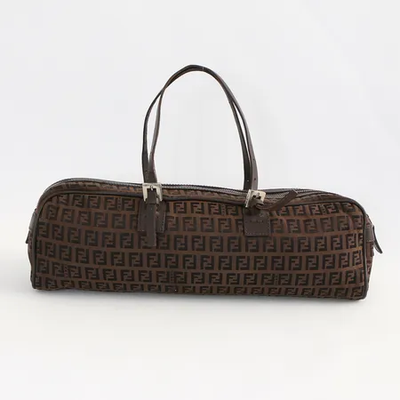 Väska Fendi, 38 x 14 x 9cm, Zucchino Canvas, nr:71-16560-2-001, beslag i vitmetall, bruksskick, inga tillbehör  Vikt: 0 g
