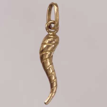 Hänge, längd 29,3mm, bredd 5,5mm, ihålig, 18K  Vikt: 0,9 g