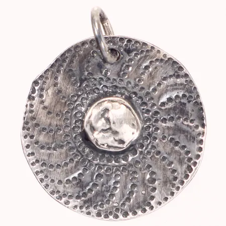 Hänge, längd ca 29mm, bredd 24,5mm, silver 925/1000  Vikt: 3,2 g