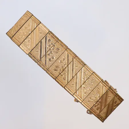 Armband i gulmetall med säkethetskedja, 1900-talets första hälft längd ca 18,5cm 