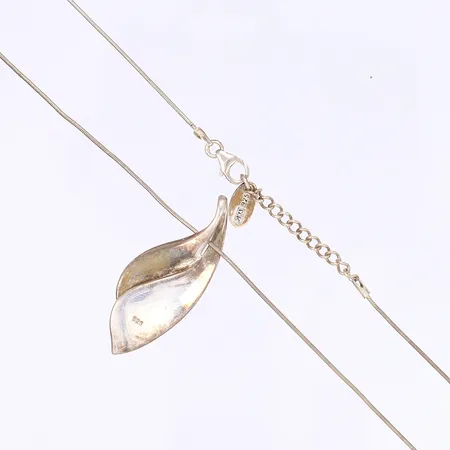 Halskedja omlänk, 47cm, bredd1mm, med hänge 38x15mm, silver 925/1000 Vikt: 8,7 g