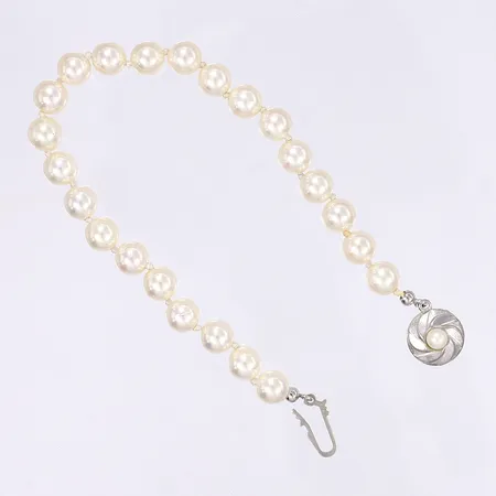 Armband med pärlimitation, 19,5cm, bredd 6-11mm, lås i silver 925/1000 Vikt: 10,5 g