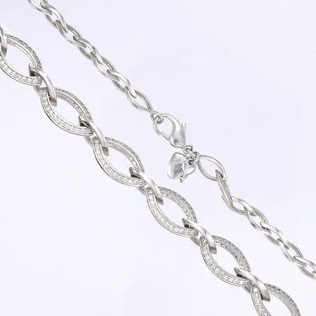 Collier med vita stenar, 46cm, bredd 7-13mm, silver 925/1000 Vikt: 43,9 g